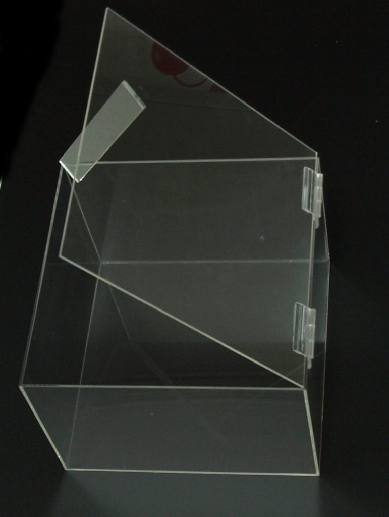 Metacrilato incoloro transparente de 03 mm de 3050X2050 - Emedec